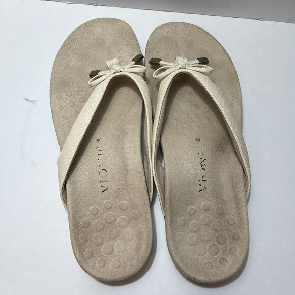 VIONIC Women’s 9 Bella Flip Flop Sandals Cream - Picture 5 of 8